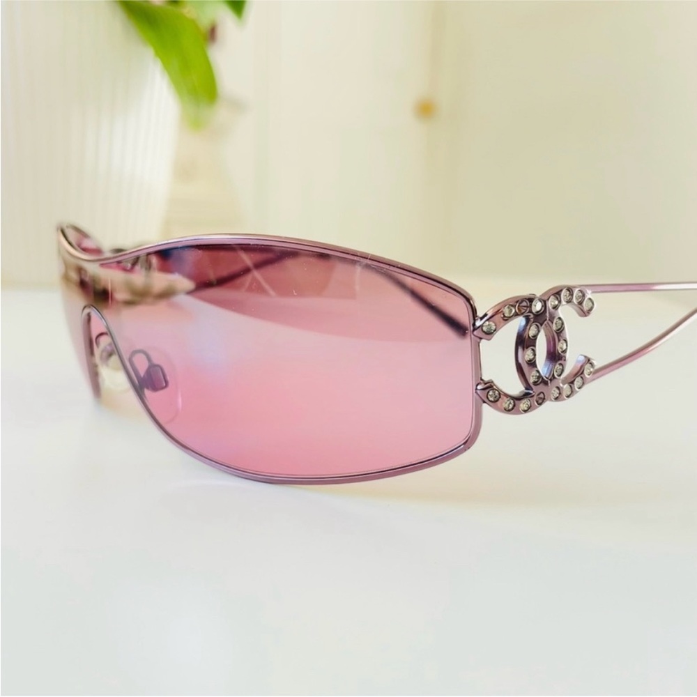 EXTREMELY RARE🍒CHANEL VINTAGE PINK PURPLE CRYSTAL CC SUNGLASSES